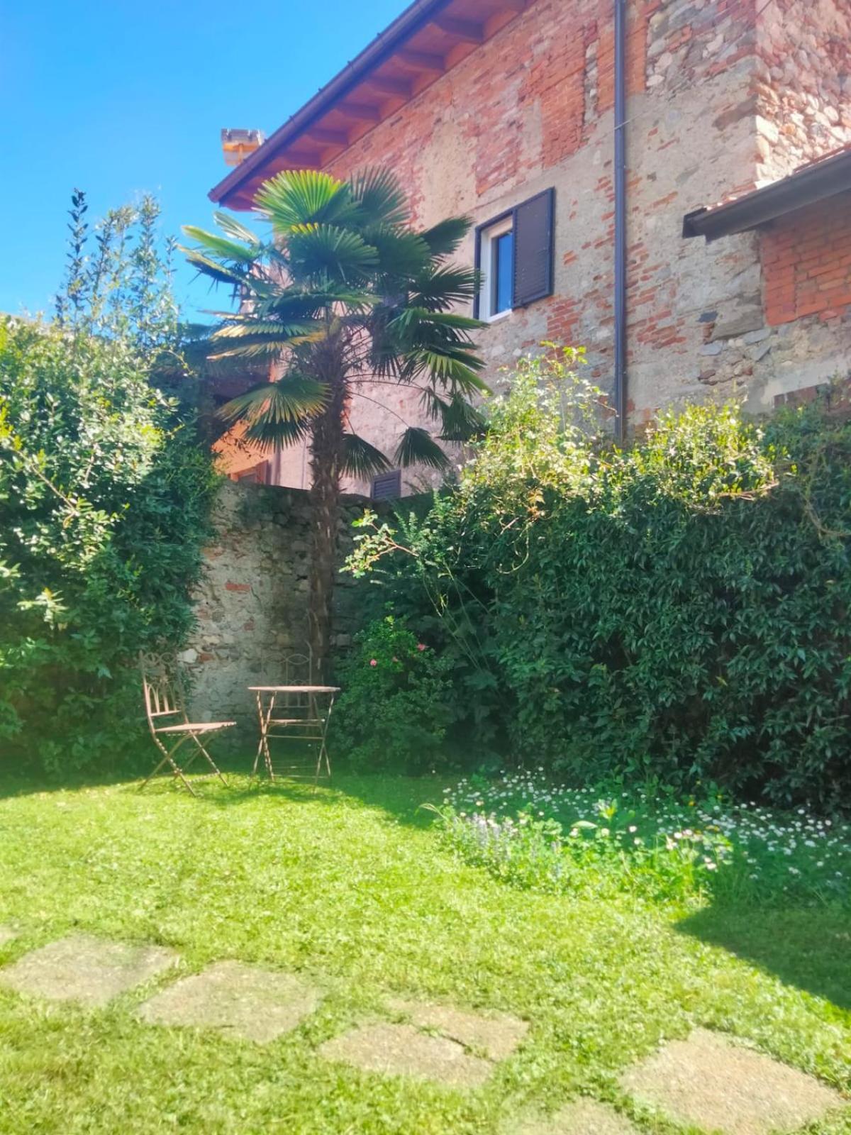 Residenza Esse Villa Angera Exterior photo